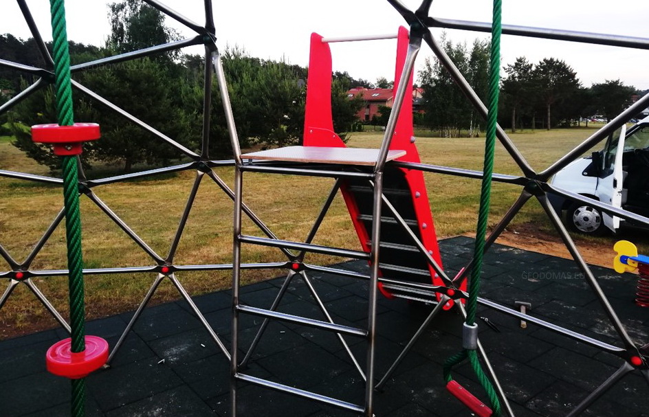 Playground_dome_geodesic_06